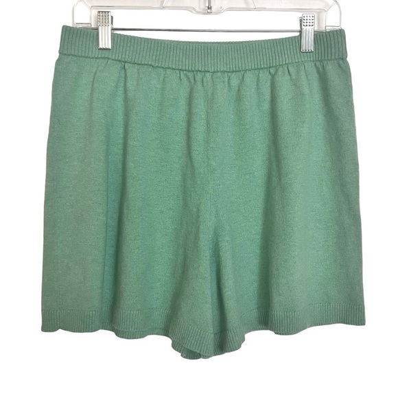 J. Crew Pants - j Crew Green High Waisted Cotton Cashmere Sweater Knit Short Small